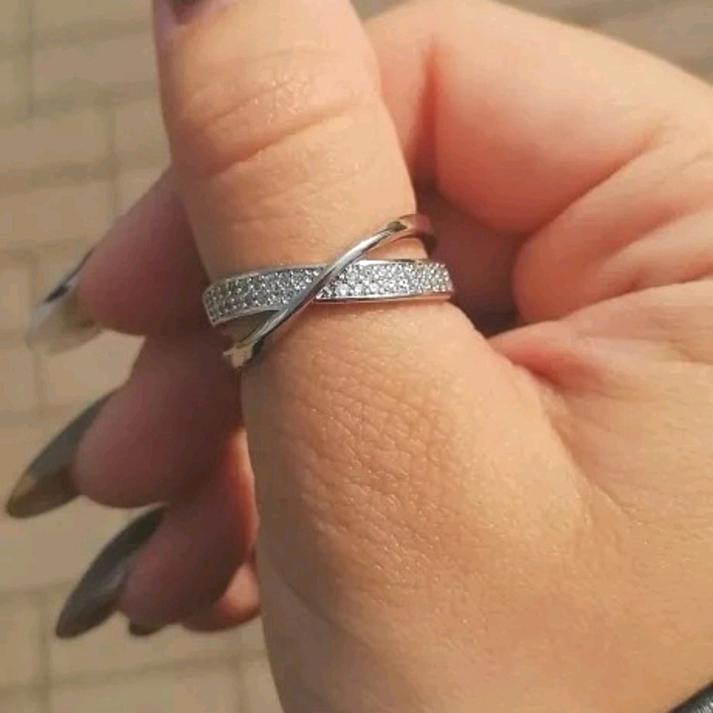 NEW 925 Silver Women’s Diamond Ring - Picture 2 of 3